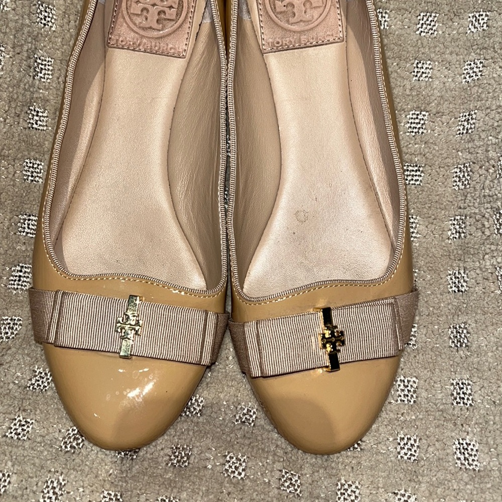 Tory Burch, beige flats, women’s size 6